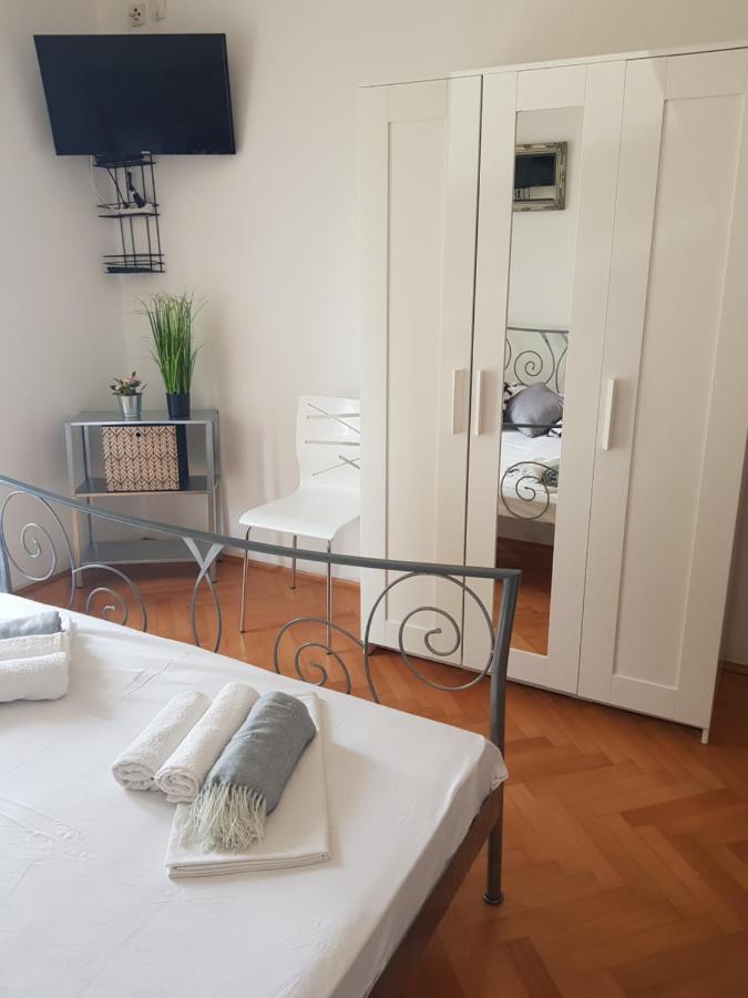 אומיס Apartments Joko מראה חיצוני תמונה