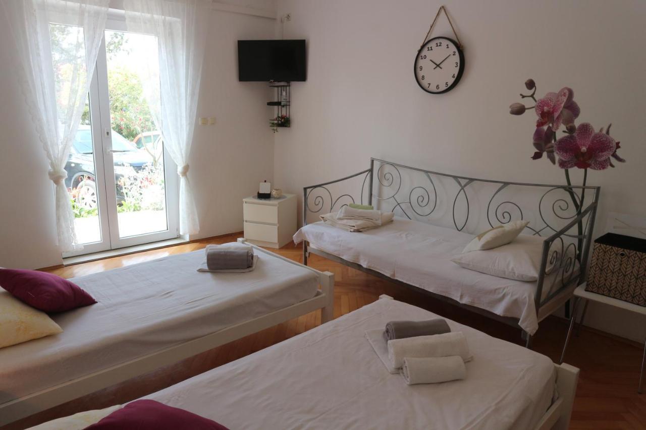 אומיס Apartments Joko מראה חיצוני תמונה